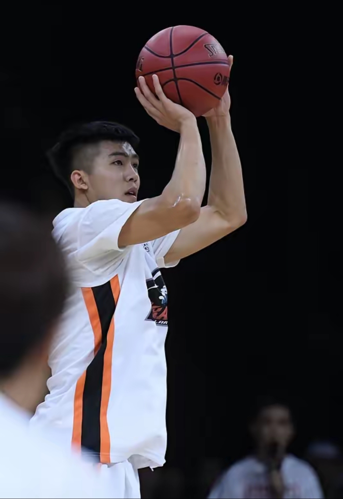 集结日新疆广汇备战德甲；战术微调细节曝光；球迷炸锅；赛季目标并未改变的简单介绍-爱游戏登录